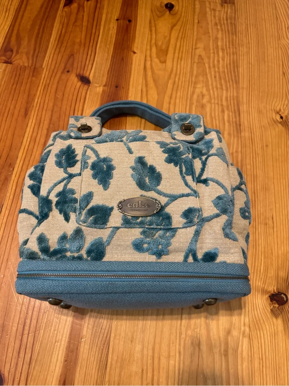 Petunia Pickle Bottom CAKE Society Satchel Blue Tapestry Diaper Bag Satchel